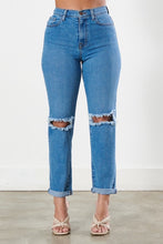 Load image into Gallery viewer, Boyfriend Jeans
