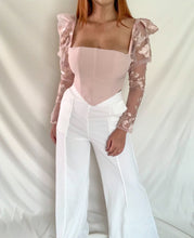 Load image into Gallery viewer, Light Pink Puff sleeve top
